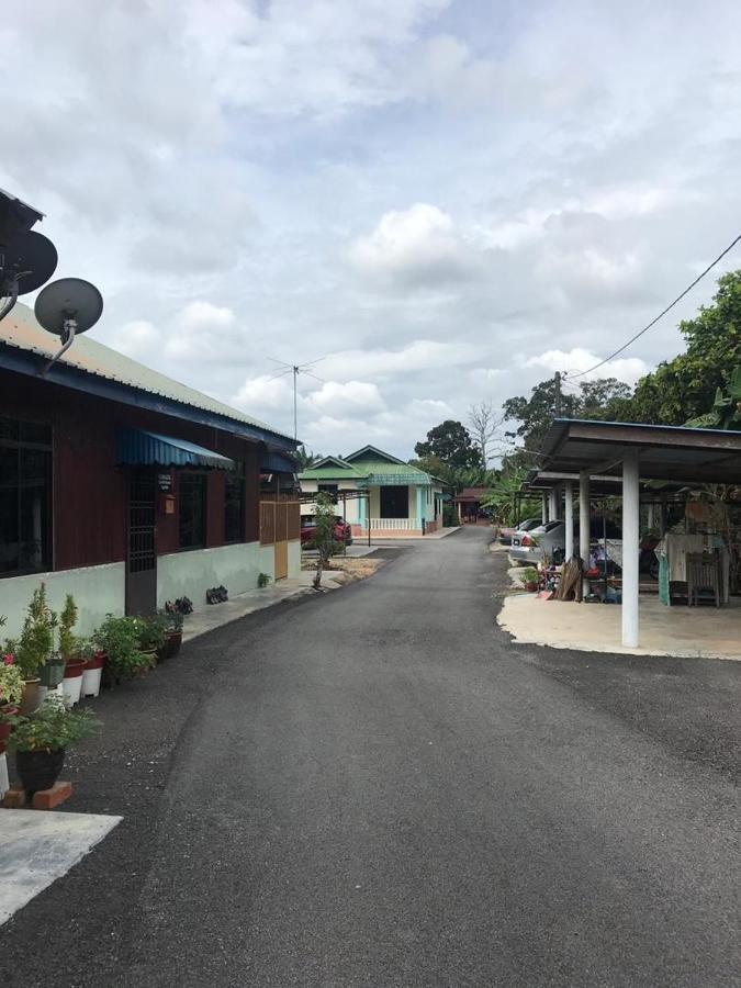 Opro S&S Homestay Pagoh Malay Only Muar Esterno foto